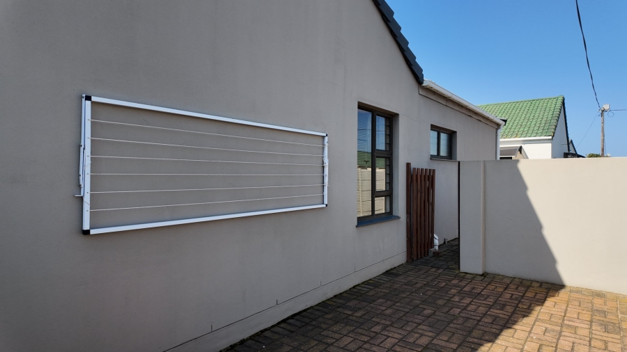 3 Bedroom Property for Sale in Stilbaai Wes Western Cape
